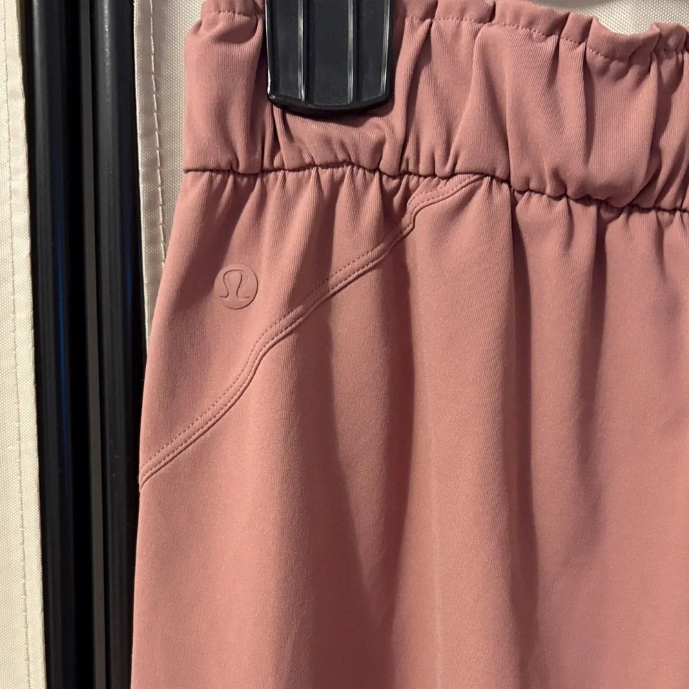 Lululemon Athletica Mauve Jogger Pants - Picture 3 of 5